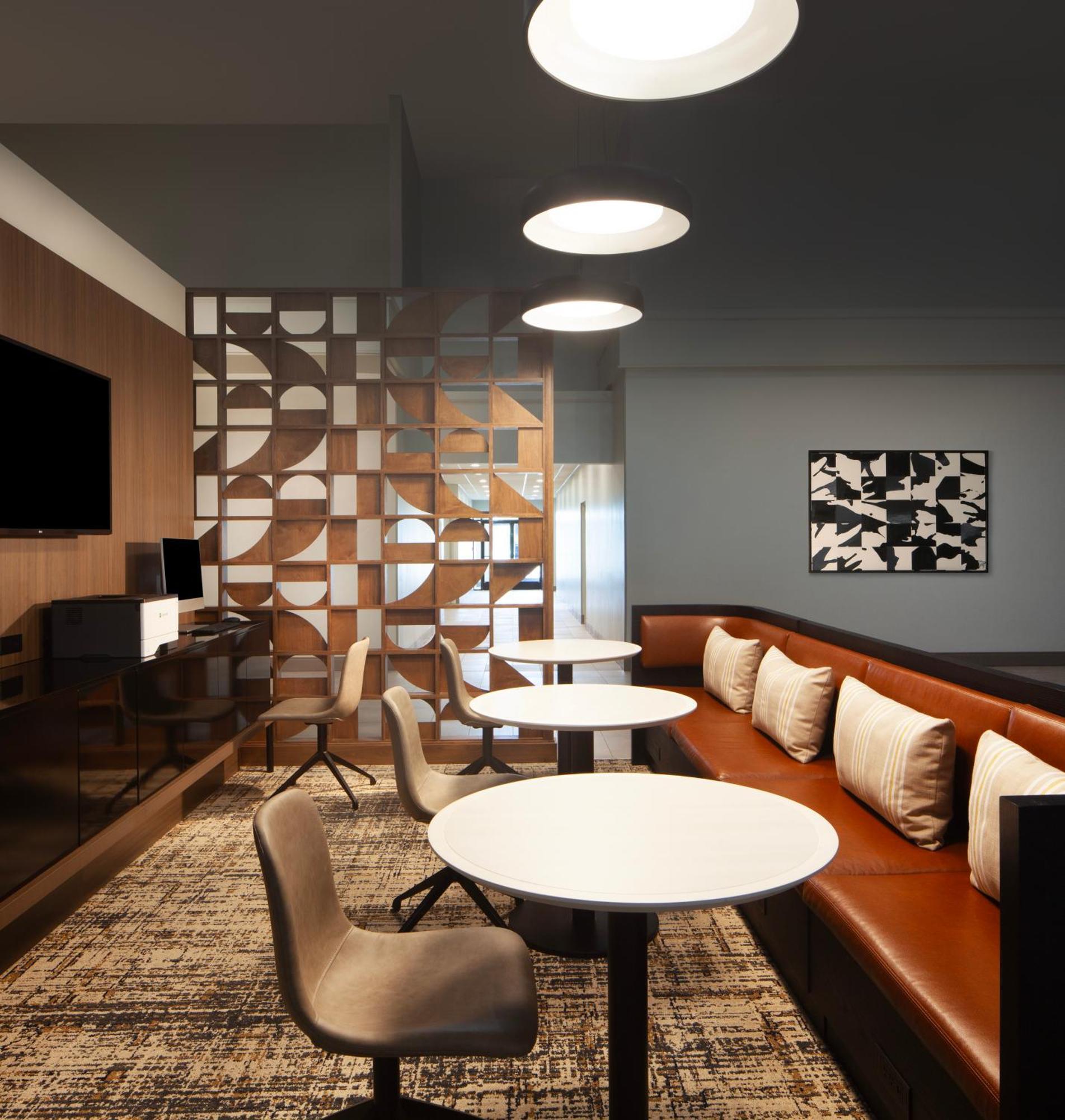 Holiday Inn Corpus Christi Arpt & Conf Ctr By Ihg Exterior photo